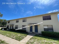 Building Photo - 2/1.5 Townhome w/ Pool - For Rent