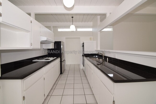 Building Photo - "Charming 4-Bedroom Oasis in San Rafael – ...