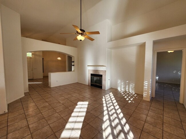 Building Photo - Charming Single-Story Pulte Home in a corner lot. 0