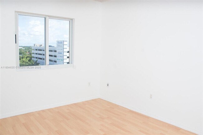 Building Photo - 3500 Coral Wy
