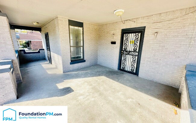 Building Photo - 888 Looney Ave