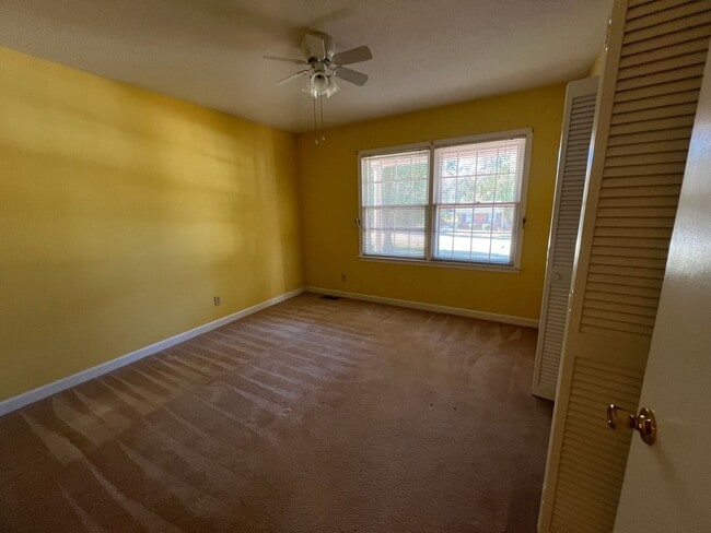 Building Photo - Spacious 3 Bedroom, 2 Bath Rental Home