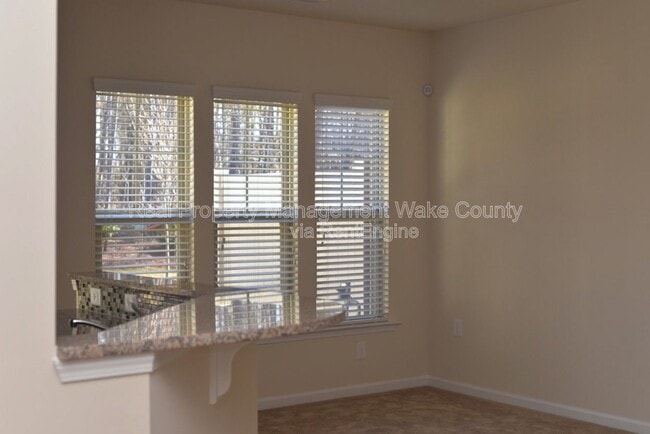 Building Photo - 205 Olivet Loop