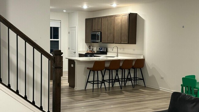 Building Photo - 602 Wolverine Dr