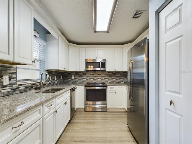 Building Photo - 9815 SW 89th Terrace