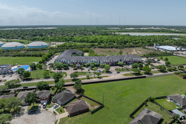 6105 W Orem Dr Houston, TX 77085 - Corinthian Village