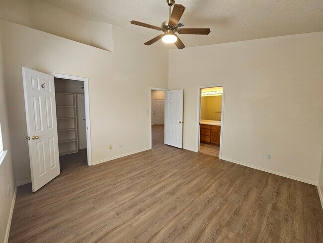 Building Photo - 8543 Murrelet Dr NE