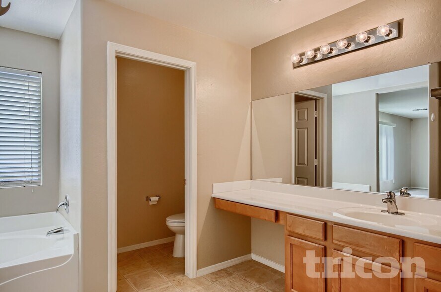 Building Photo - 34113 N Alison Dr