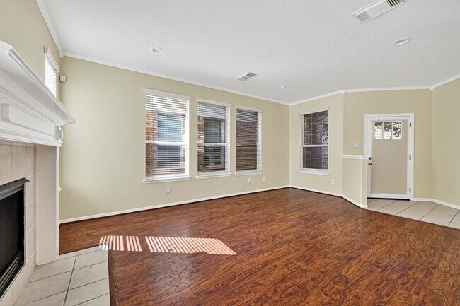 Building Photo - 7407 Hollister Ridge