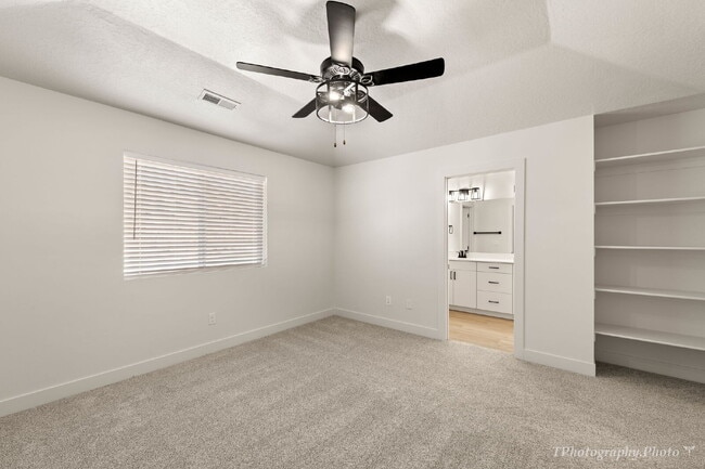 Building Photo - Private Master Suite Near SUU | Utilities Included | Female Housing | $850/Month