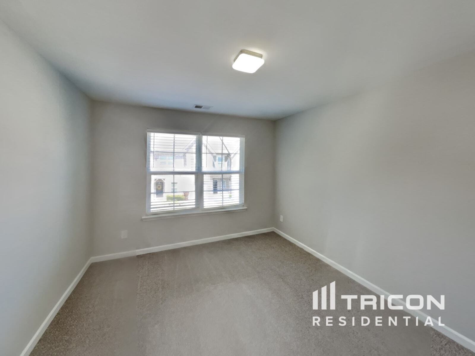 Building Photo - 409 Riverwood Ct