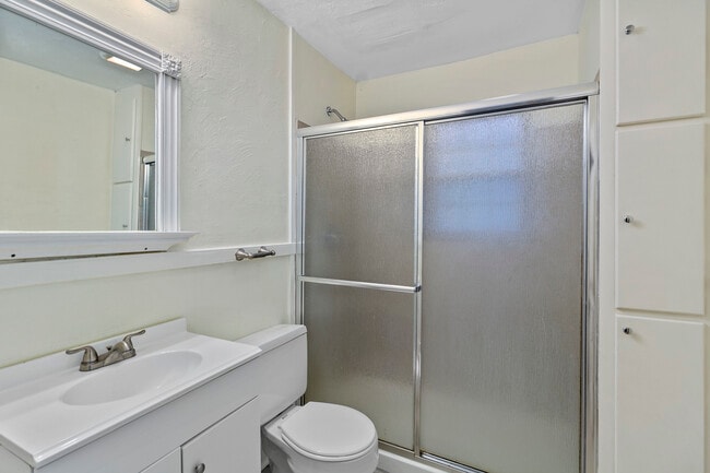 Building Photo - 3714 Walnut St