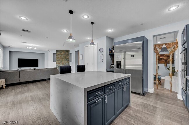 Building Photo - 1289 Vietti St