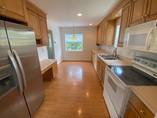 Building Photo - BRIDGETOWN - Charming 4 bedroom home w lots of living space.  1 car gar.  deck.