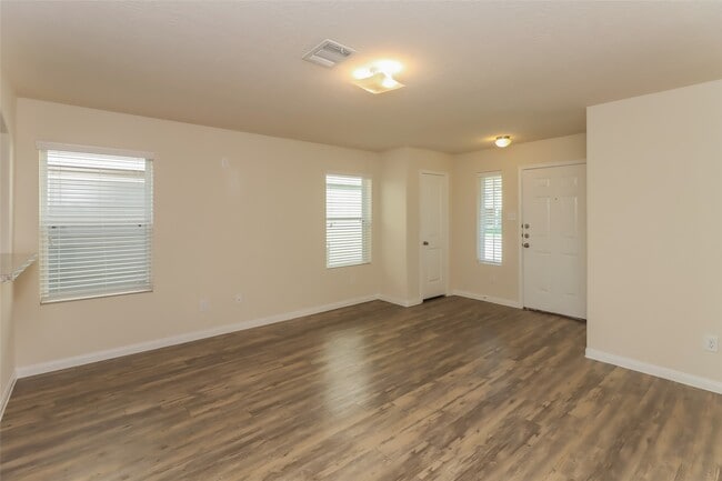 Building Photo - 22402 Clear Castle Dr