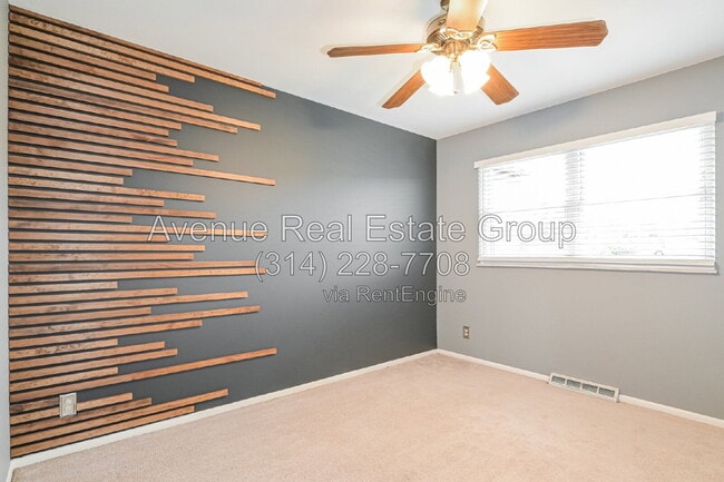 Building Photo - 705 Wickerleigh Terrace