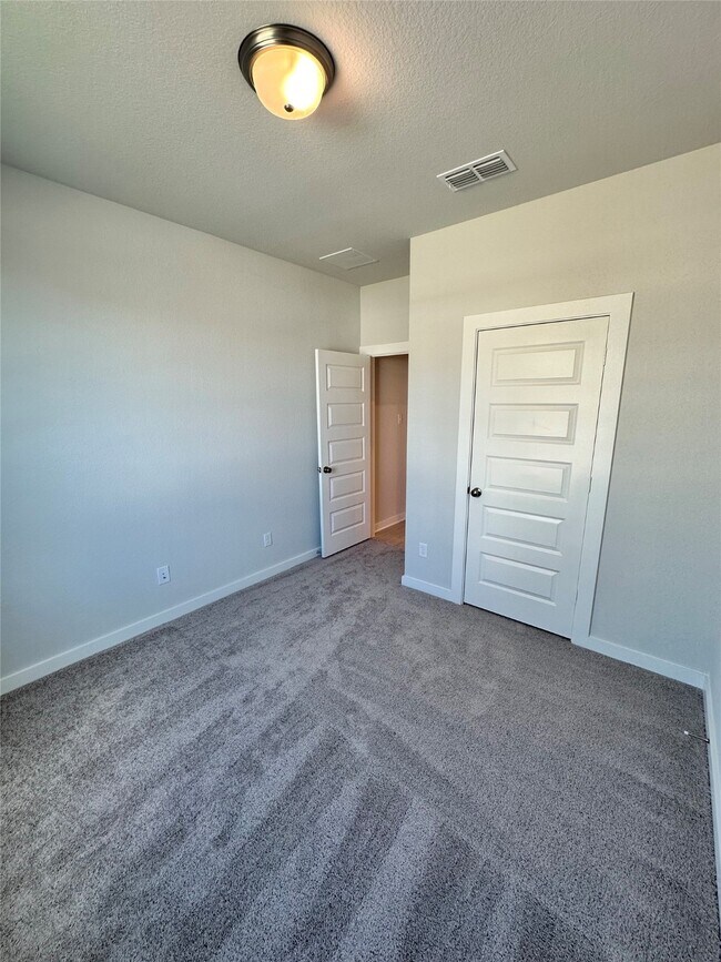 Building Photo - 21619 Flannel Bush Ln