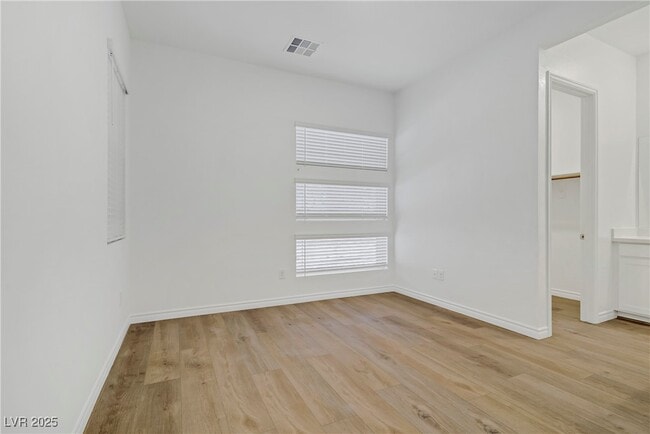 Building Photo - 12556 Heritage Hts Dr