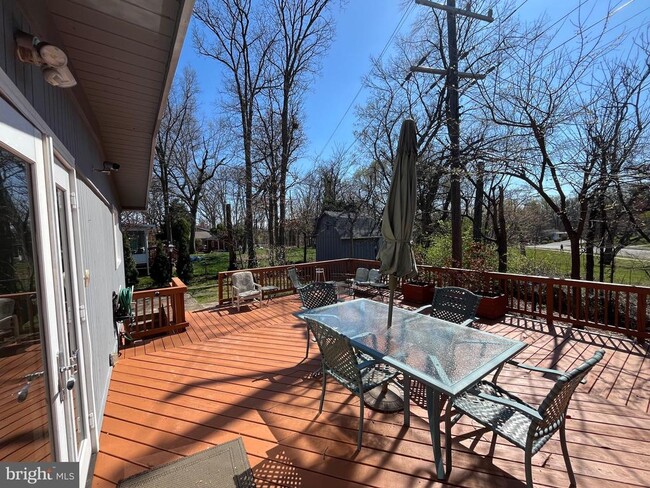 Building Photo - 5650 Gary Ave