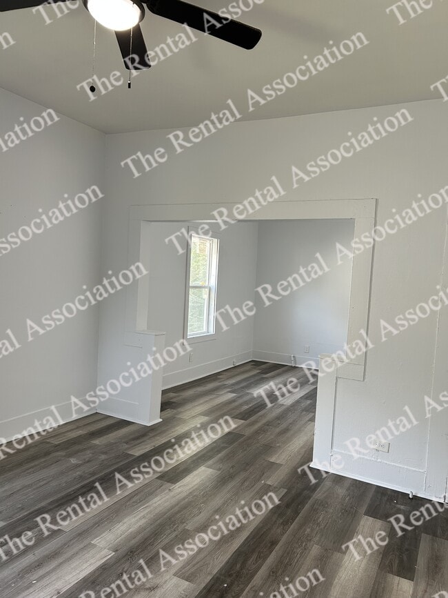 Building Photo - 1903 S Grand St