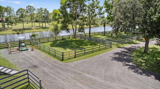 Building Photo - 17218 Shetland Ln