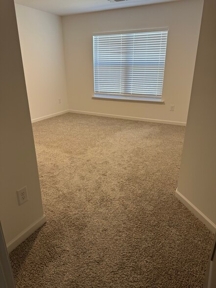 Building Photo - 3411 Adler Trl