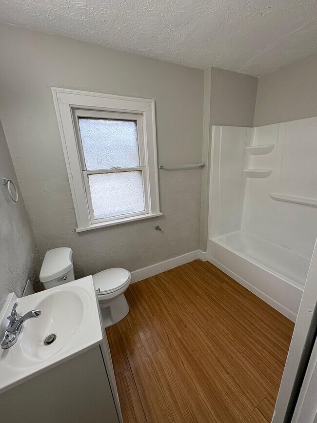 Building Photo - Your Cozy 3-Bedroom Home in Garfield Heights