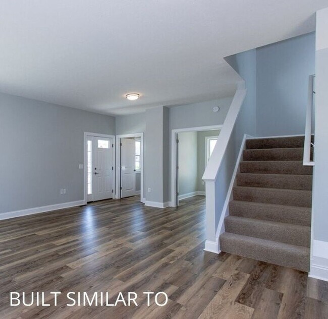 Building Photo - 2656 Greenport Dr