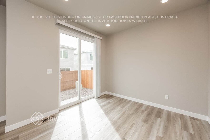 Building Photo - 13573 Arriba Dr