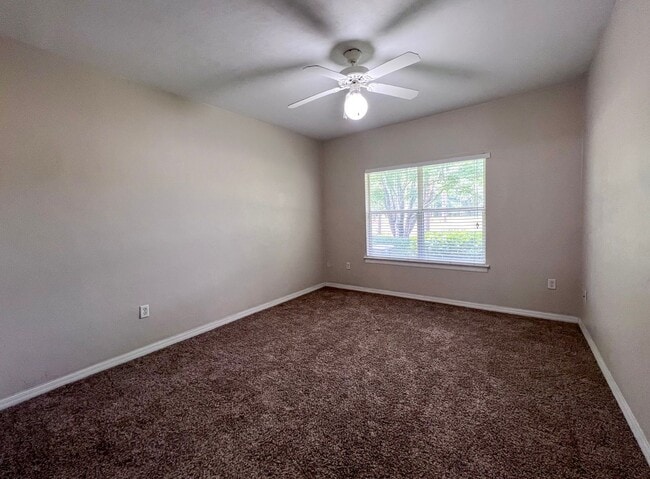 Building Photo - 1/1 Condo in the Greens at West End - Available mid-June!