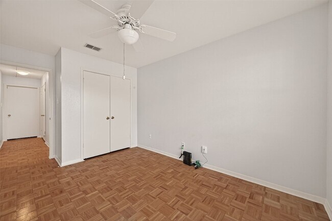 Building Photo - 6404 Burgoyne Dr.