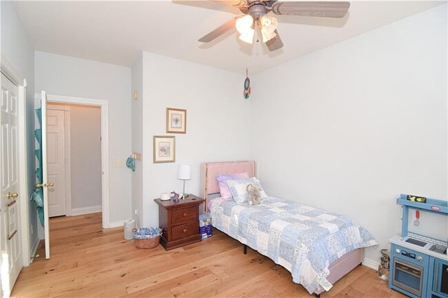 Building Photo - 2716 W Centennial Dr