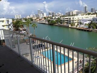 Building Photo - 130 S Shore Dr