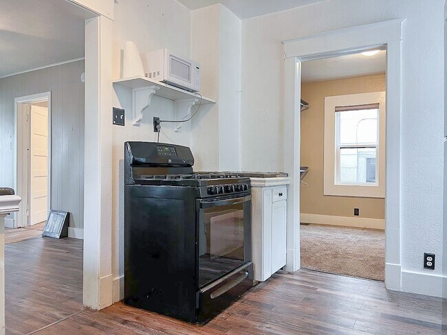 Building Photo - 315 Wyoming Ave