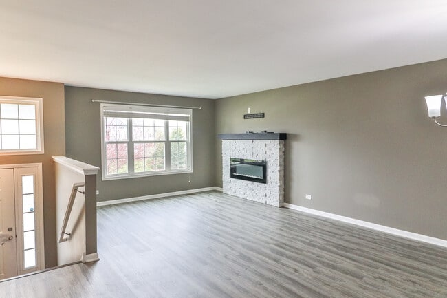 Building Photo - 1125 Alta Vista Dr