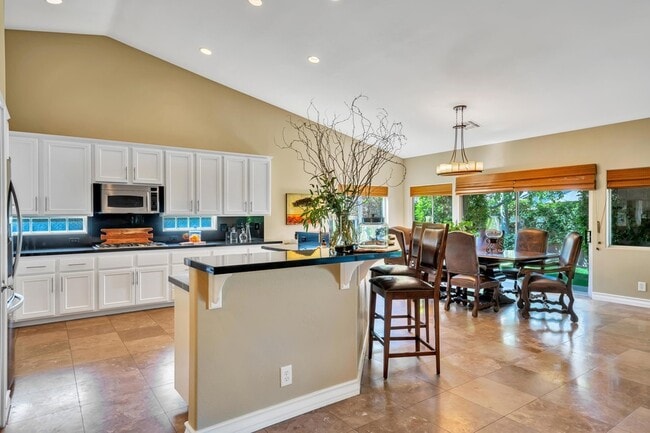 Building Photo - 45607 Pelican Hill Ct