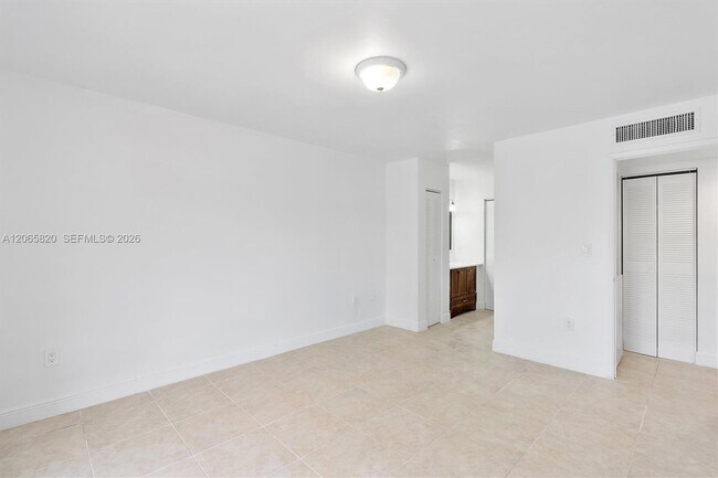 Building Photo - 13255 SW 88th Ln