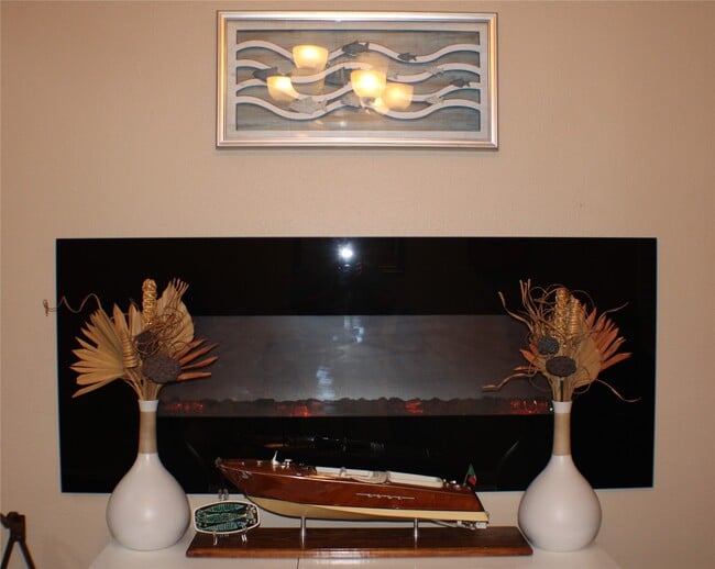 Building Photo - 2619 Sailboat Dr