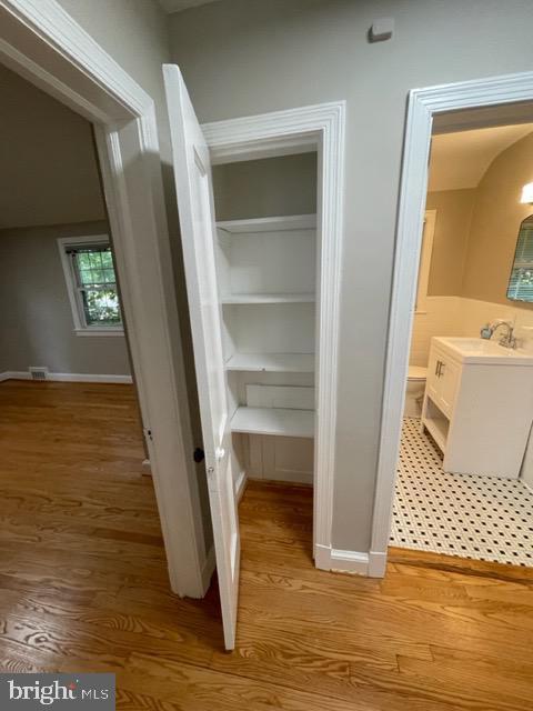 Building Photo - 303 Granville Dr