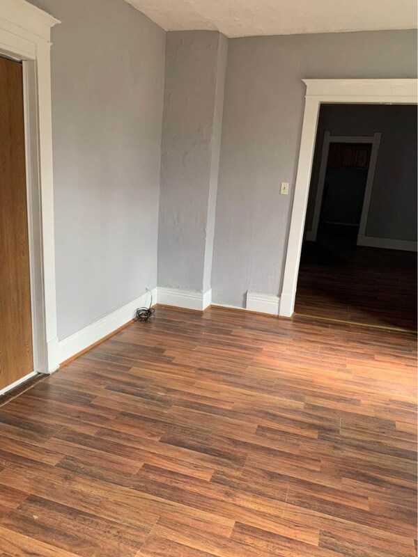 Building Photo - 333 Chapin St