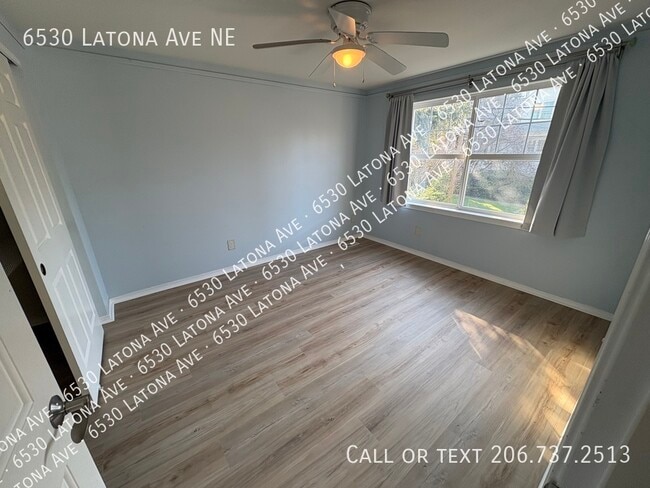 Building Photo - 6530 Latona Ave NE