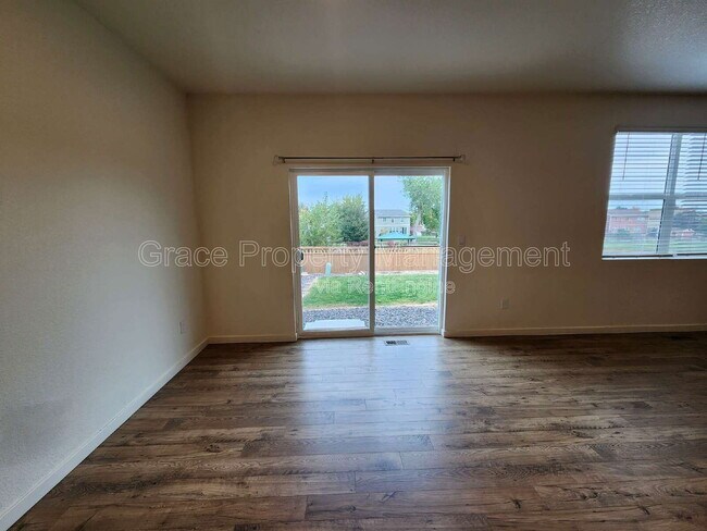 Building Photo - 508 Ledge St