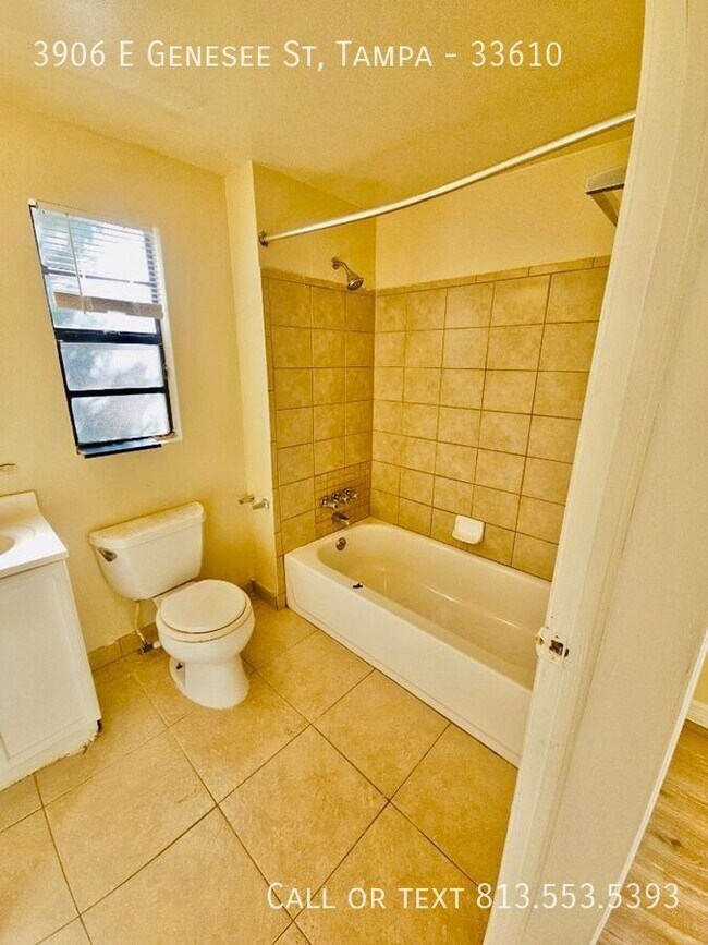 Building Photo - 3906 E Genesee St