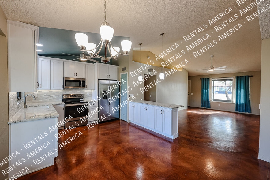 Building Photo - 10438 S 45th Pl