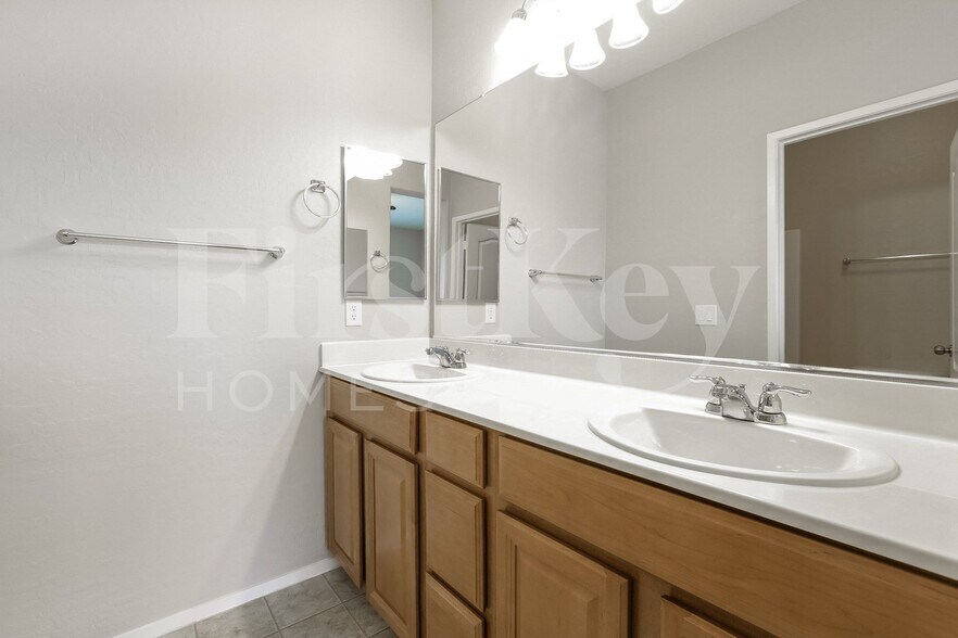 Building Photo - 8189 Cape Ito Ct