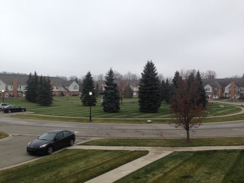 Building Photo - 724 Olde English Cir