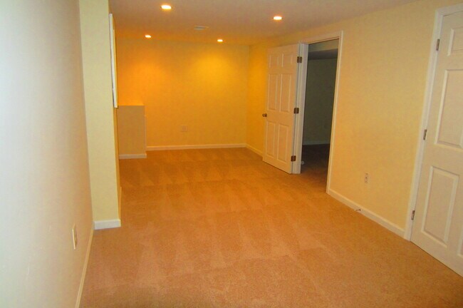 Building Photo - Fabulous Detached Home in Robinson HS Pyramid!!