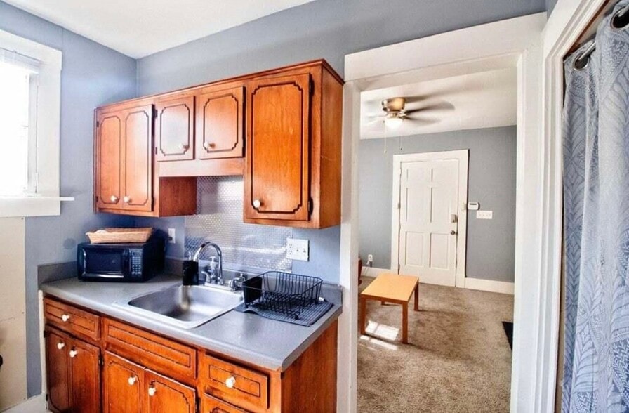 Building Photo - 209 Ellis St