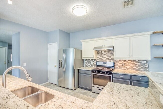 Building Photo - 21222 Somerset Park Ln