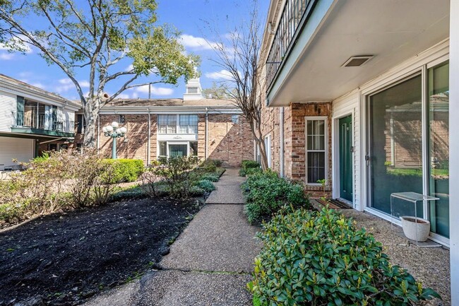 Building Photo - 3400 Timmons Ln
